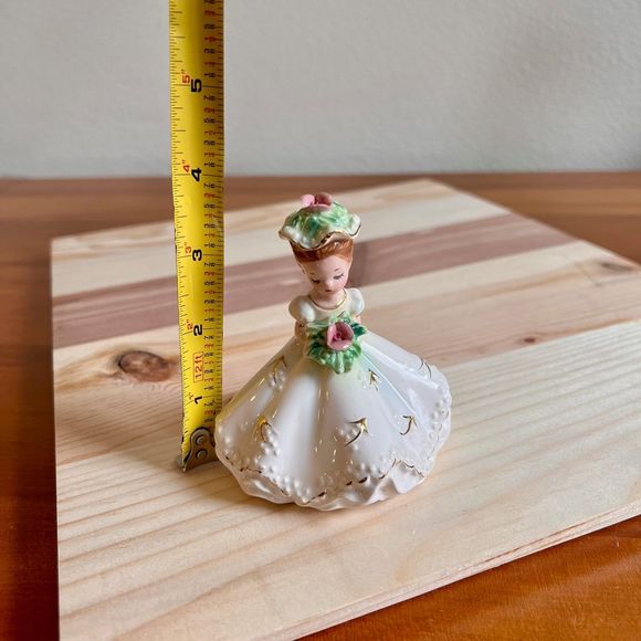 Vintage Josef Originals, Bride June Birthday Girl Figurine, Doll of the Month - Picture 9 of 9